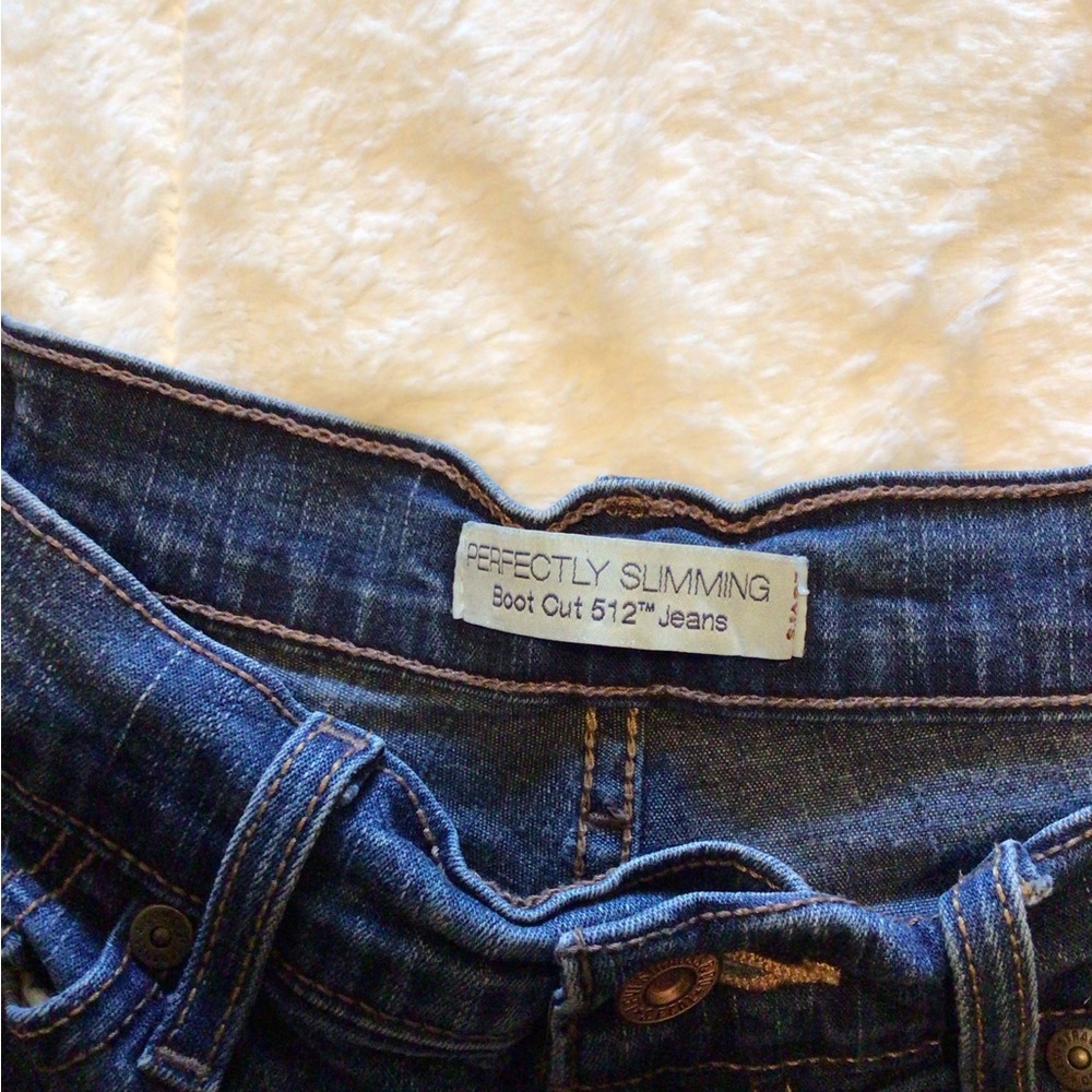 Levi’s Perfectly Slimming Bootcut 512 jeans - Picture 3 of 4